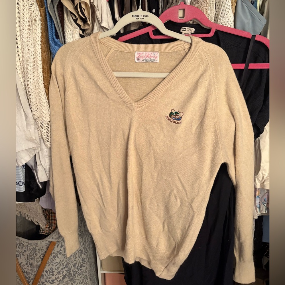 Pebble Beach golf v-neck sweater (located in California)